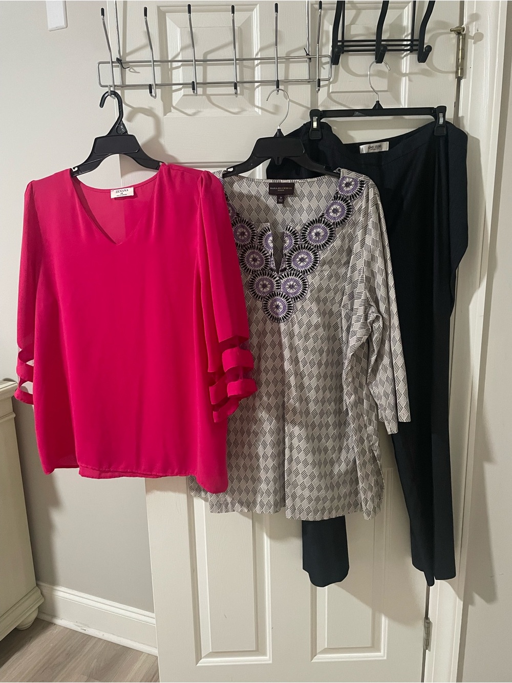 - Bright Pink Top zenana dana Buchman 2x tunic gray dress pants 24 w jones